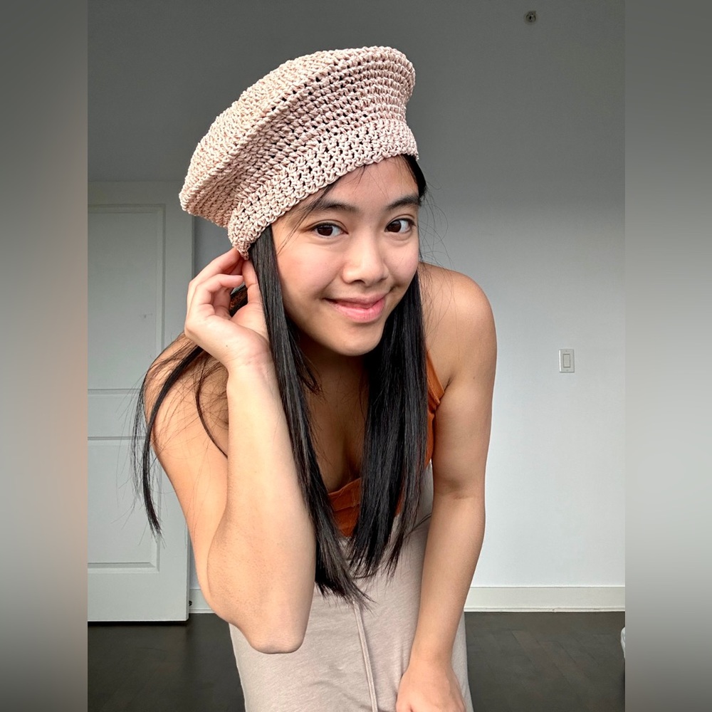 Pink straw Barbie berret